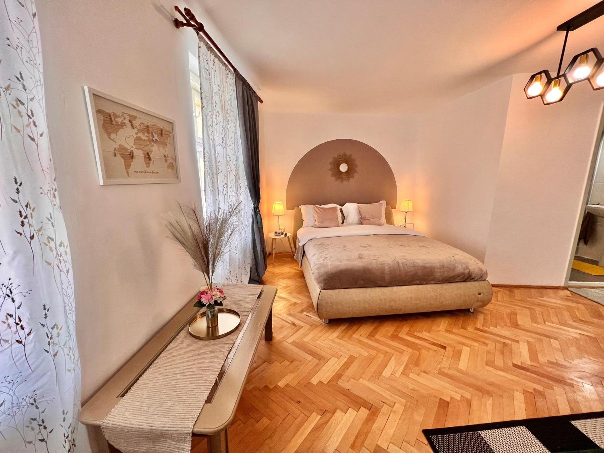 Old Town City Center Apartments Brasov Exterior photo