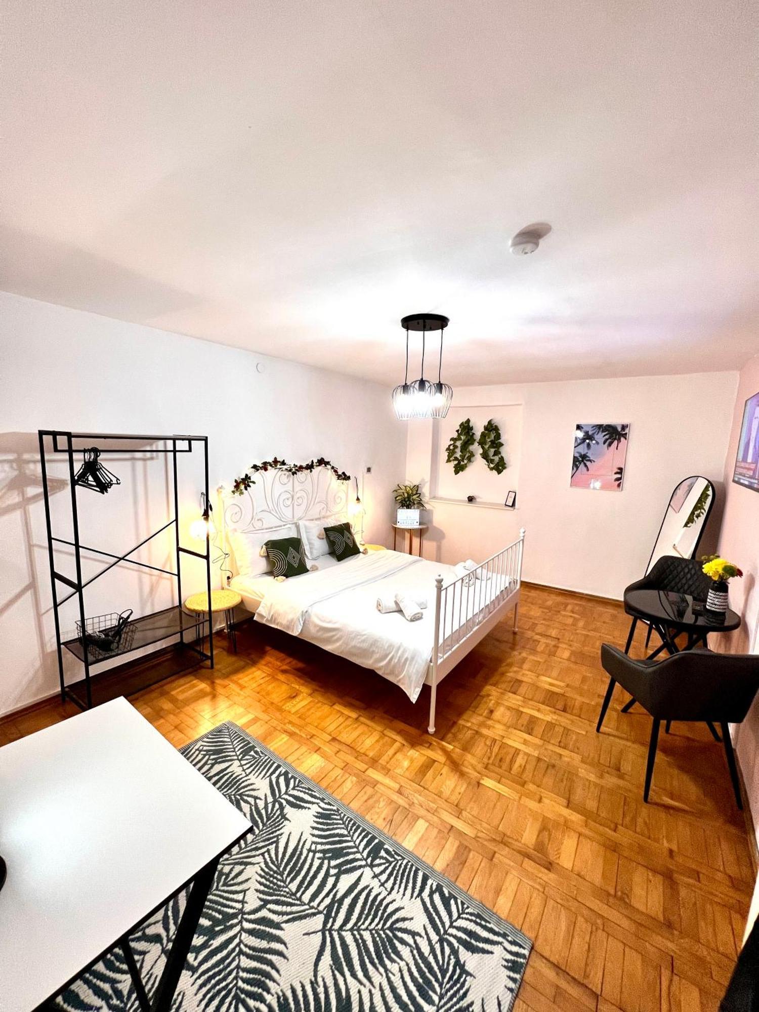 Old Town City Center Apartments Brasov Exterior photo